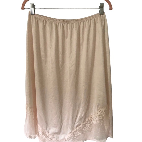 VTG Vanity Fair women’s half slip made in USA nylon lace and mesh detail at hem - Picture 3 of 6